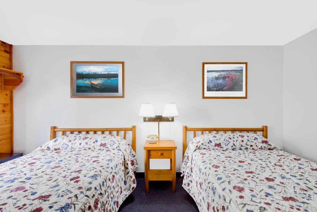 Super 8 By Wyndham Lake George/warrensburg Area Warrensburg